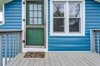 Building Photo - Pre-Leasing for the 26-27 School Year! - Well established neighborhood in prime location