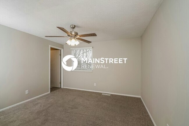 Building Photo - 3 Bedroom Pet-Friendly Home in LOUISVILLE,...