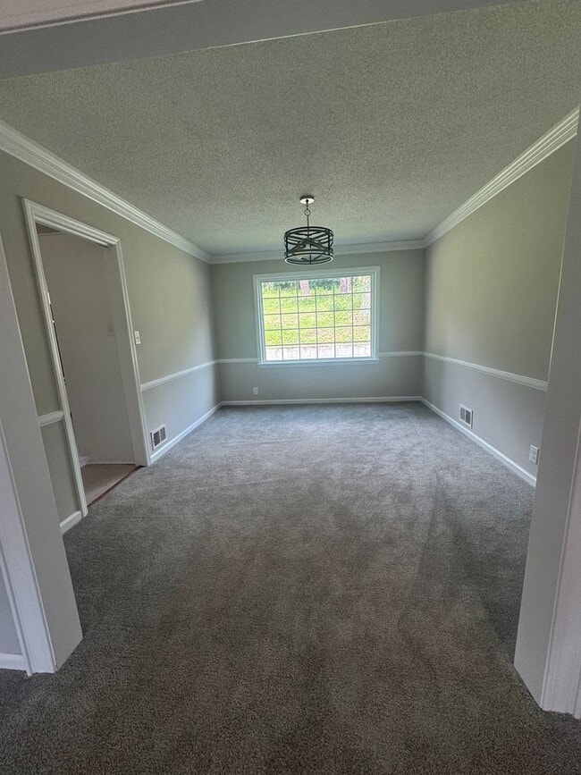 Building Photo - Available NOW in Hammond Hills!!!