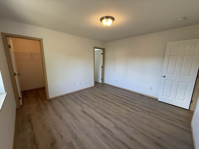 Building Photo - Newly Renovated 3BD/2.5BTH Home for Lease ...