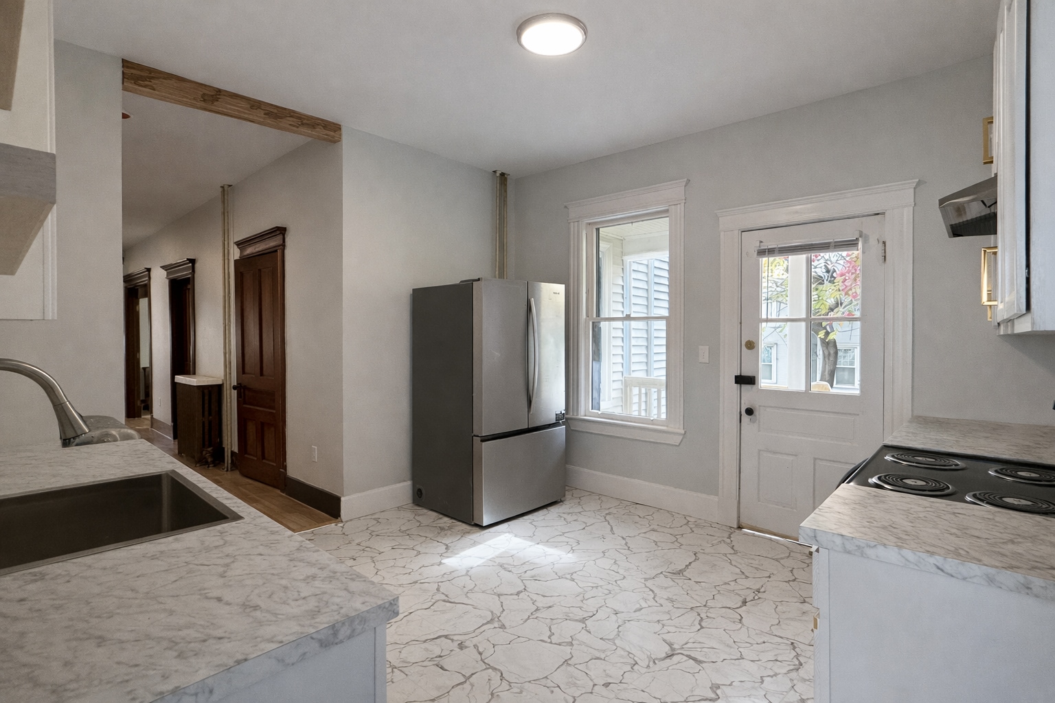 Kitchen - 249 Fairfield Ave