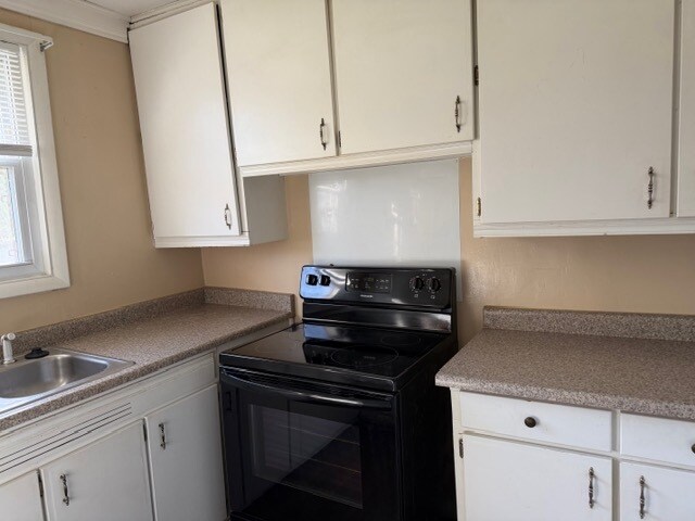 Building Photo - 3 Pinehurst St