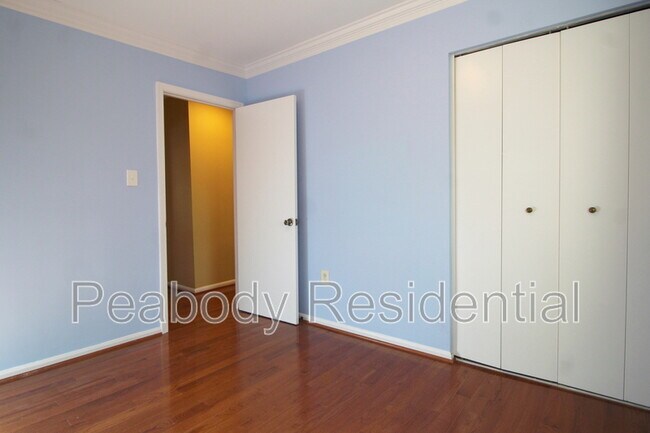 Building Photo - 8072 Sleepy View Ln