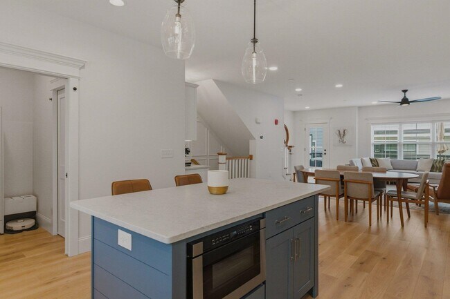 Building Photo - 50 Cate St