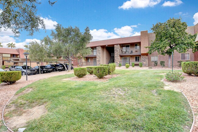 Building Photo - 5240 Indian River Dr