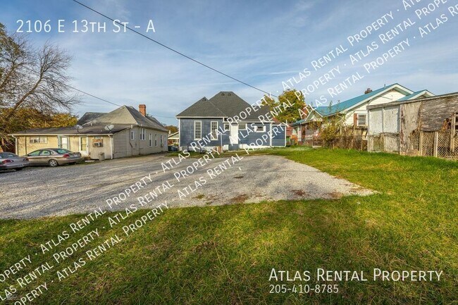 Building Photo - 2106 E 13th St