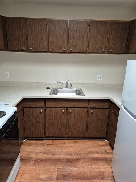 Kitchen - 239 Twelve Mile Rd