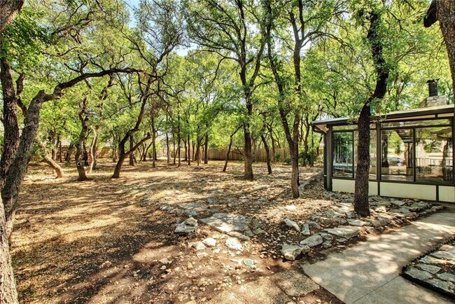 Building Photo - 308 Sequoia Trail