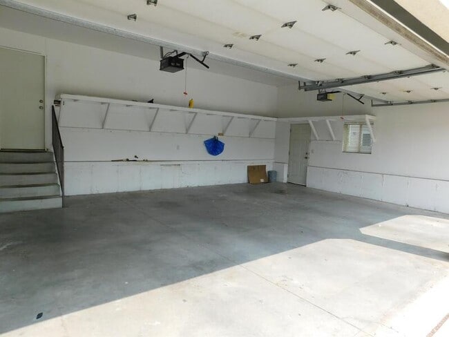 Building Photo - 6363 Murray Bluffs Dr
