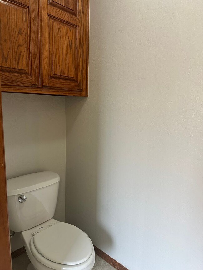Building Photo - Great Home located in Dove Creek!$250.00 o...
