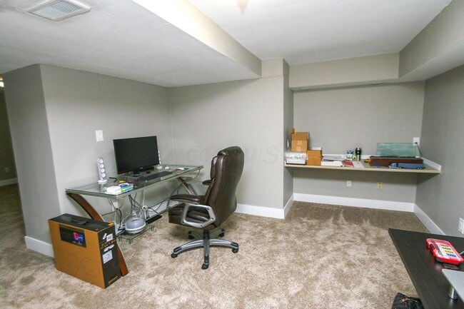Building Photo - 1310 Abbeyhill Dr
