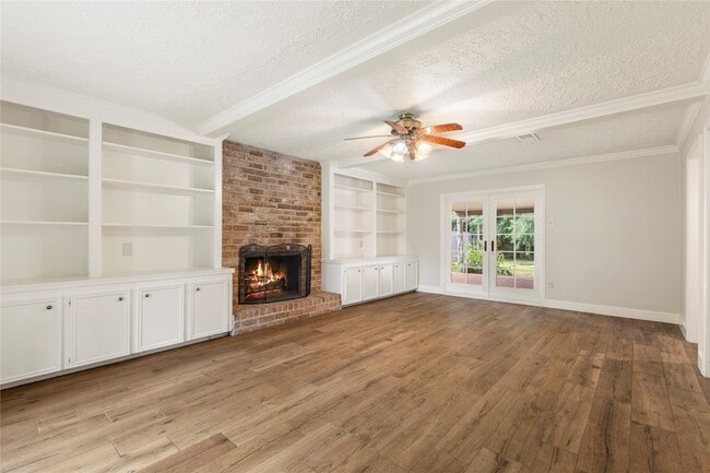 Building Photo - 8215 Winding Hill Ln