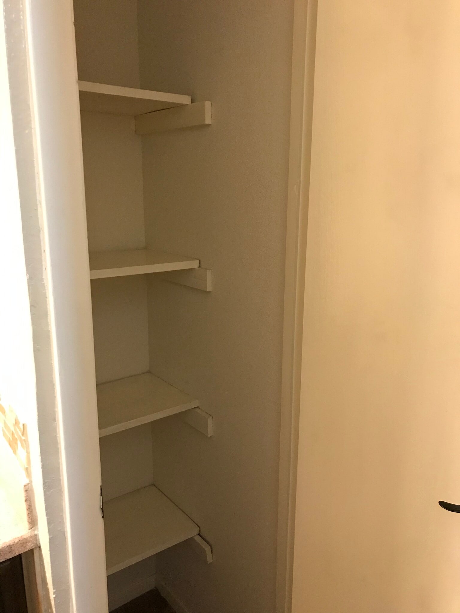 Building Photo - 706 Garden Walk Dr