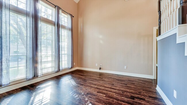 Building Photo - 15603 Twisting Springs Dr