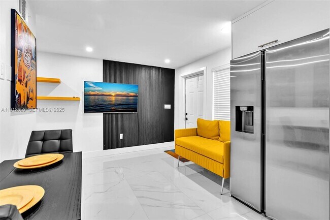 Building Photo - 923 NW 110th St