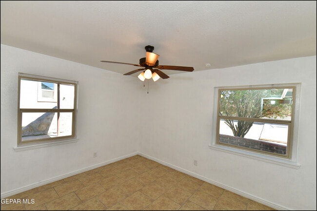 Building Photo - 908 Bolivia St