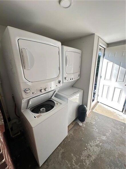 Building Photo - 296 Murray Hill Ave NE