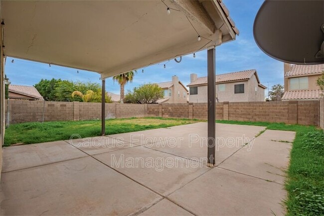 Building Photo - 1651 E Flint St