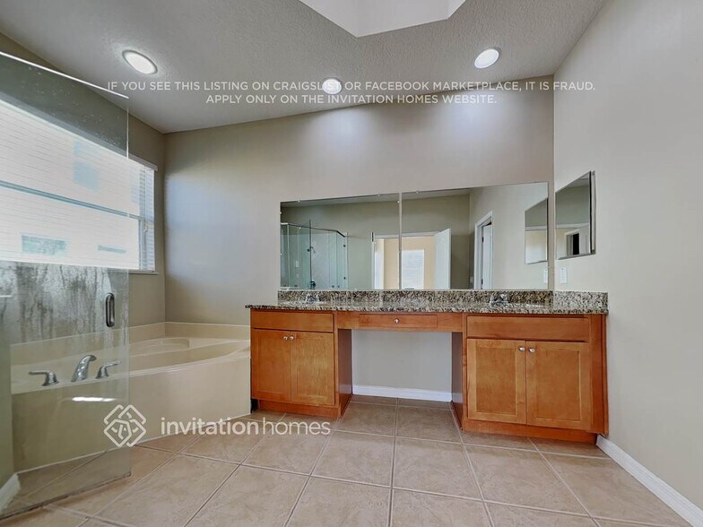 Building Photo - 332 Porchester Dr