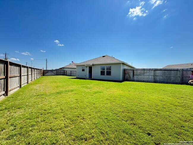 Building Photo - 1324 Moby Dr