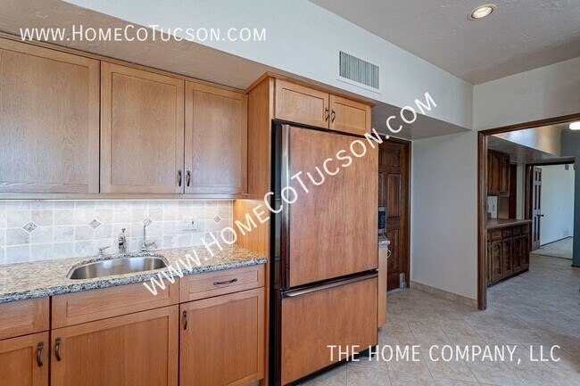 Building Photo - 5411 N Sundance Pl