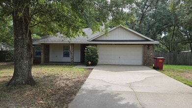 Building Photo - Milton Home For Rent
