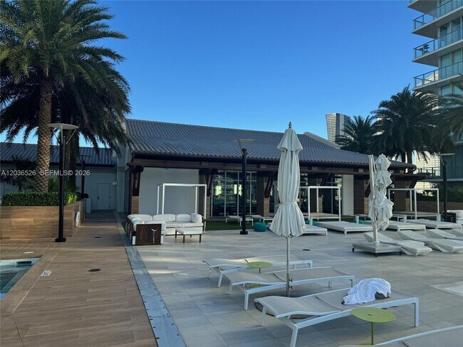 Building Photo - 330 Sunny Isles Blvd