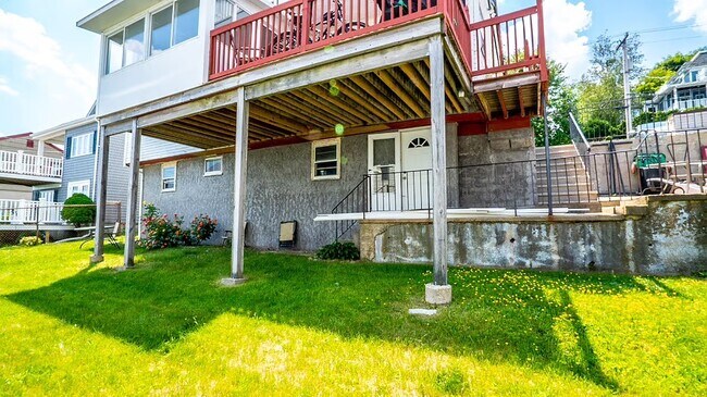 Building Photo - 188 Endicott Ave