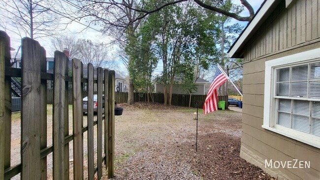 Building Photo - 512.5 S Boylan Ave