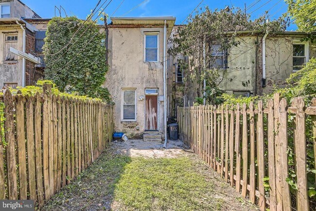 Building Photo - 1332 W Lafayette Ave