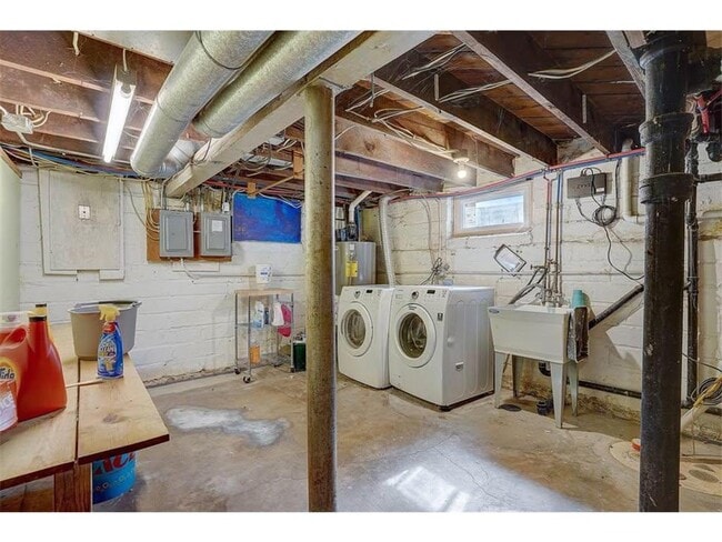 Building Photo - 3501 S 31st Ave