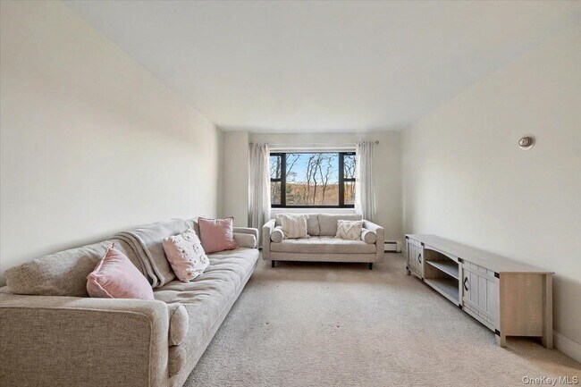 Building Photo - 505 Central Ave