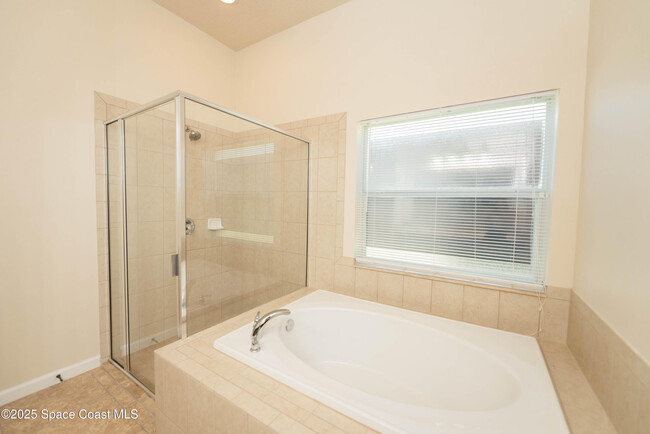 Building Photo - 3136 Constellation Dr
