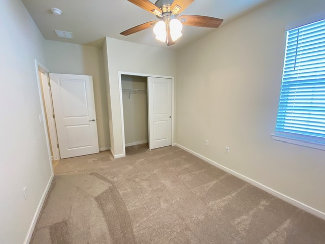 Building Photo - 16038 Winding Bluff Dr