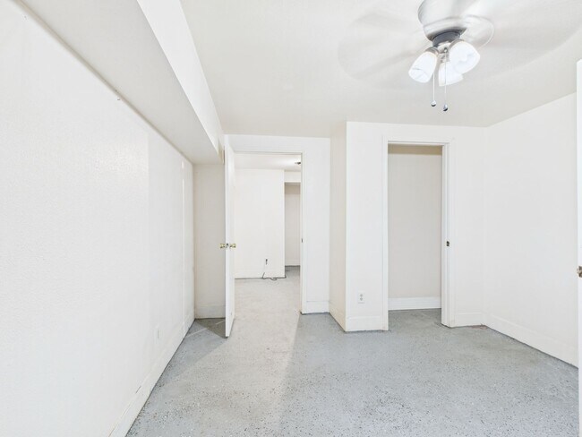 Building Photo - 3205 Repp Rd