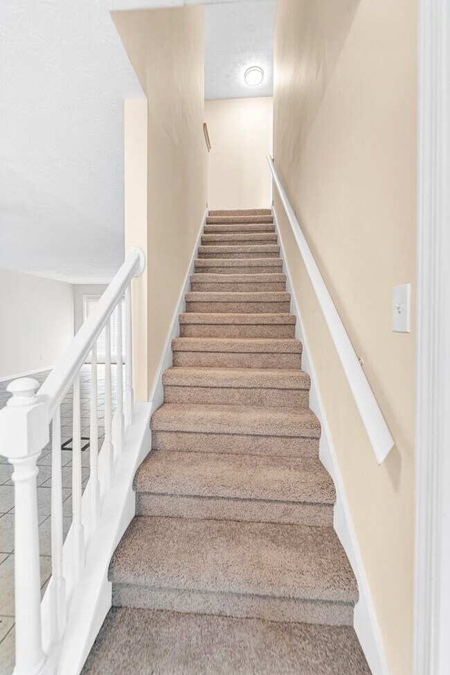Building Photo - 4BR/2.5BA Open & Bright Lawrenceville Home
