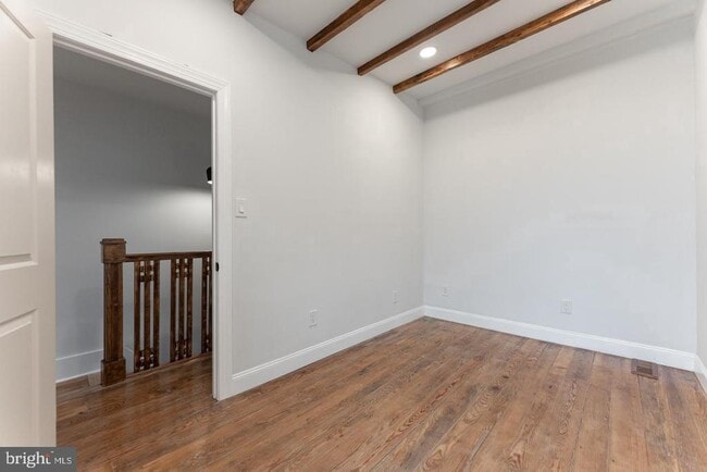 Building Photo - 1906 N Lawrence St