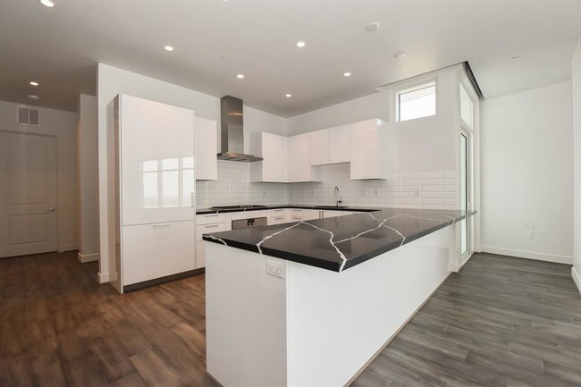 Building Photo - 4521 San Felipe St