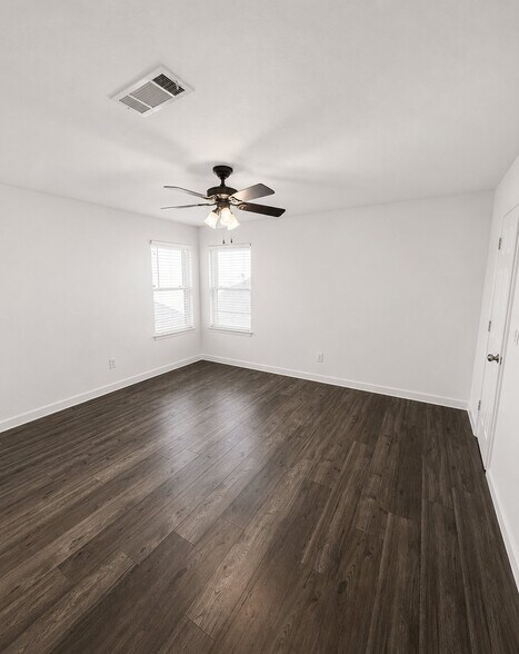 Building Photo - 10219 Andalusian Ave SW