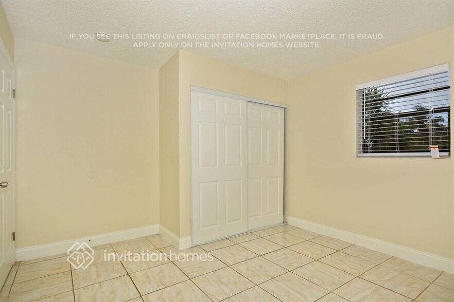 Building Photo - 3792 SW 19th St
