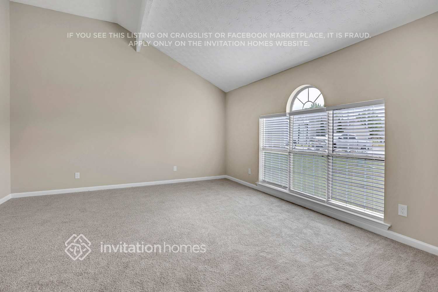 Building Photo - 3261 Sugar Creek Falls Ave SE