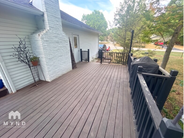 Building Photo - 6639 Springbrook Dr NW
