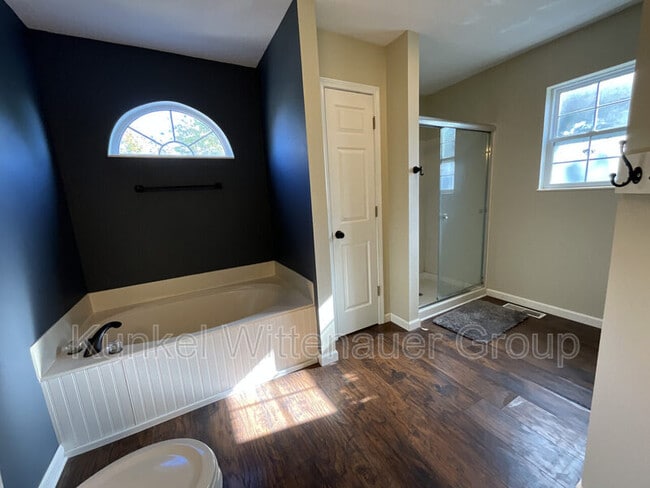 Building Photo - 329 Ring of Kerry Dr