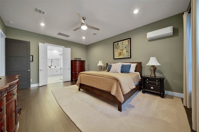 Building Photo - 1015 Oak Briar Ln