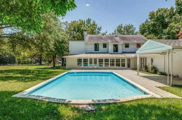 Building Photo - 6307 Deloache Ave