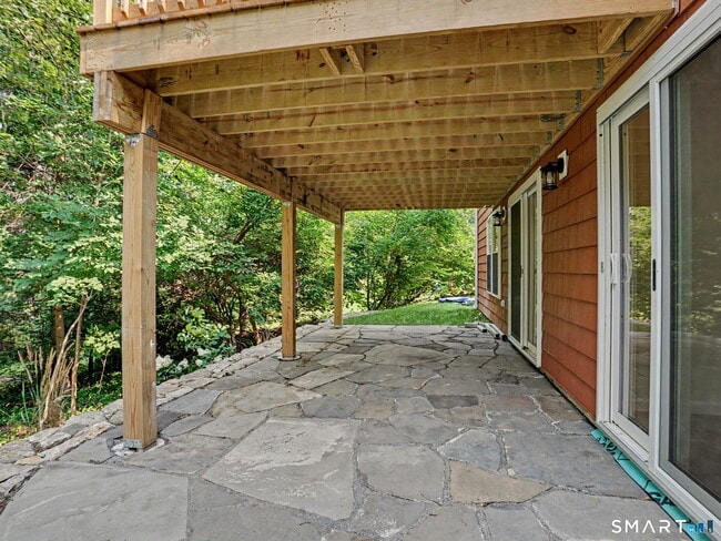 Building Photo - 22 W Ridge Rd