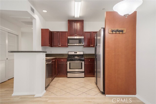 Building Photo - 13941 Sherman Way