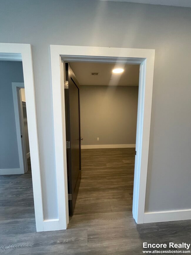 Building Photo - 365 Western Ave