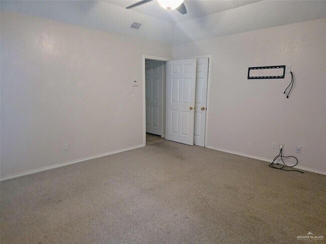 Building Photo - 28 Warbler Ave