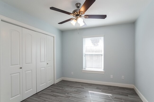 Building Photo - 1140 Glenda St